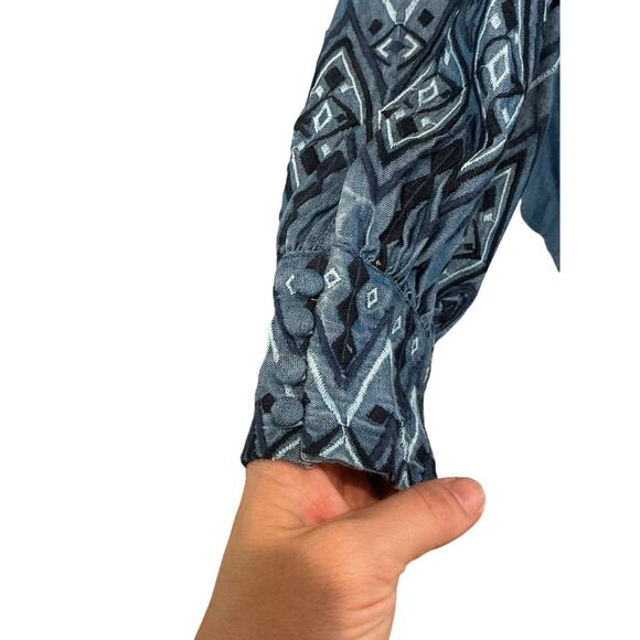 Chico’s Embroidered Sleeve Blouse Tencel Size XL Chambray Denim Blue NEW - Picture 9 of 12